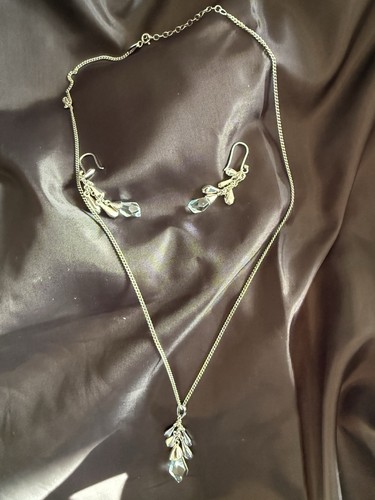 Necklace and earrings set - necklace, in