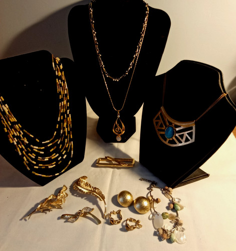 Good lot vintage modern - good, vintage/modern